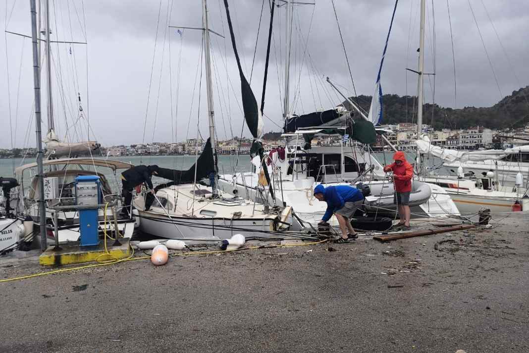 Bilder der Agentur yachting.com, deren Charterkunden Ihre Yacht leider durch die Sturmschäden auf Zakynthos verloren