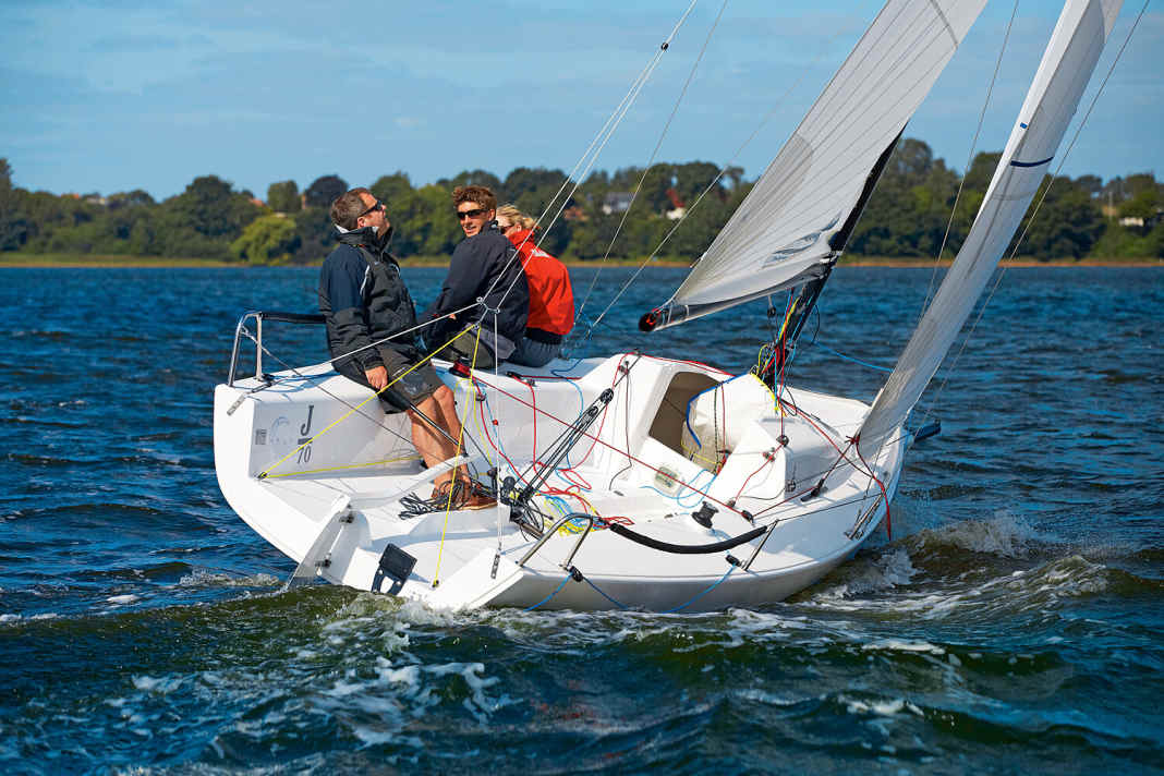 J 70 : bateau de sport des États-Unis