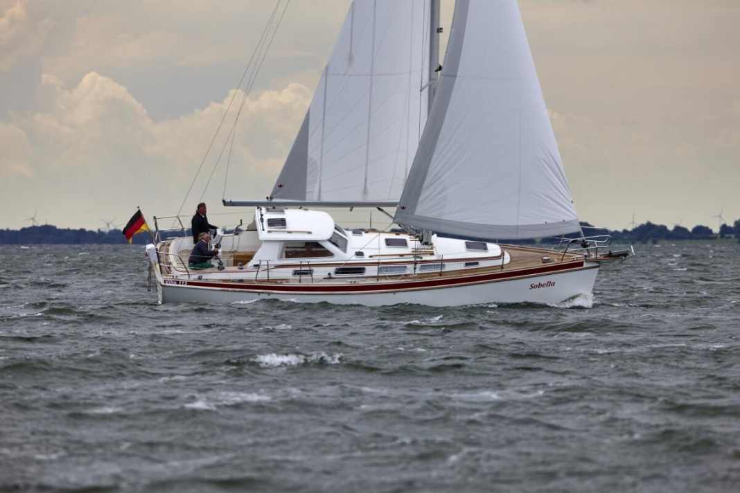 Starker Wind und Regen – das steckt die Vilm 115 mit dem Hardtop und dem geschützten Cockpit weg