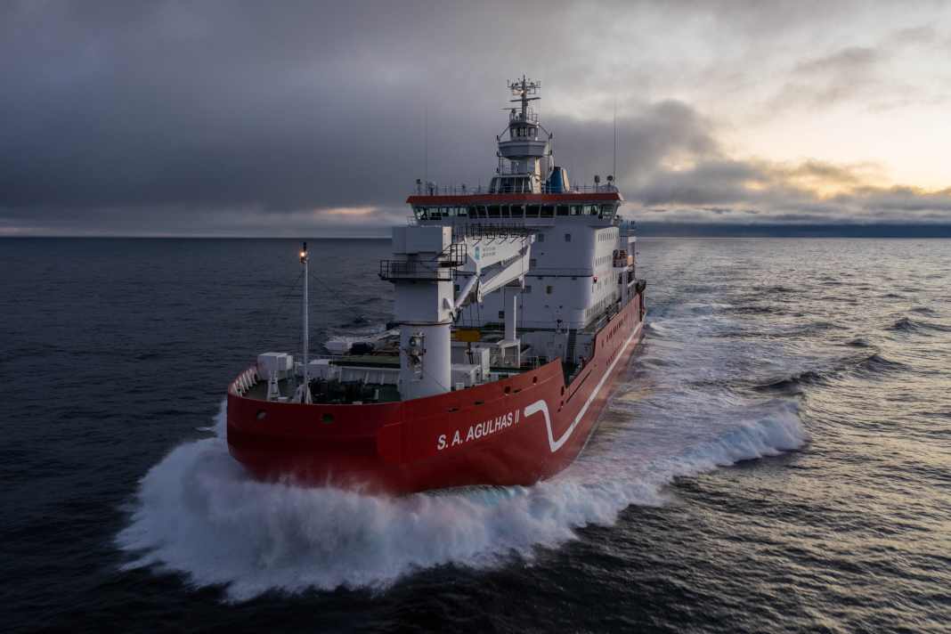 Impressions of the "Endurance22" expedition