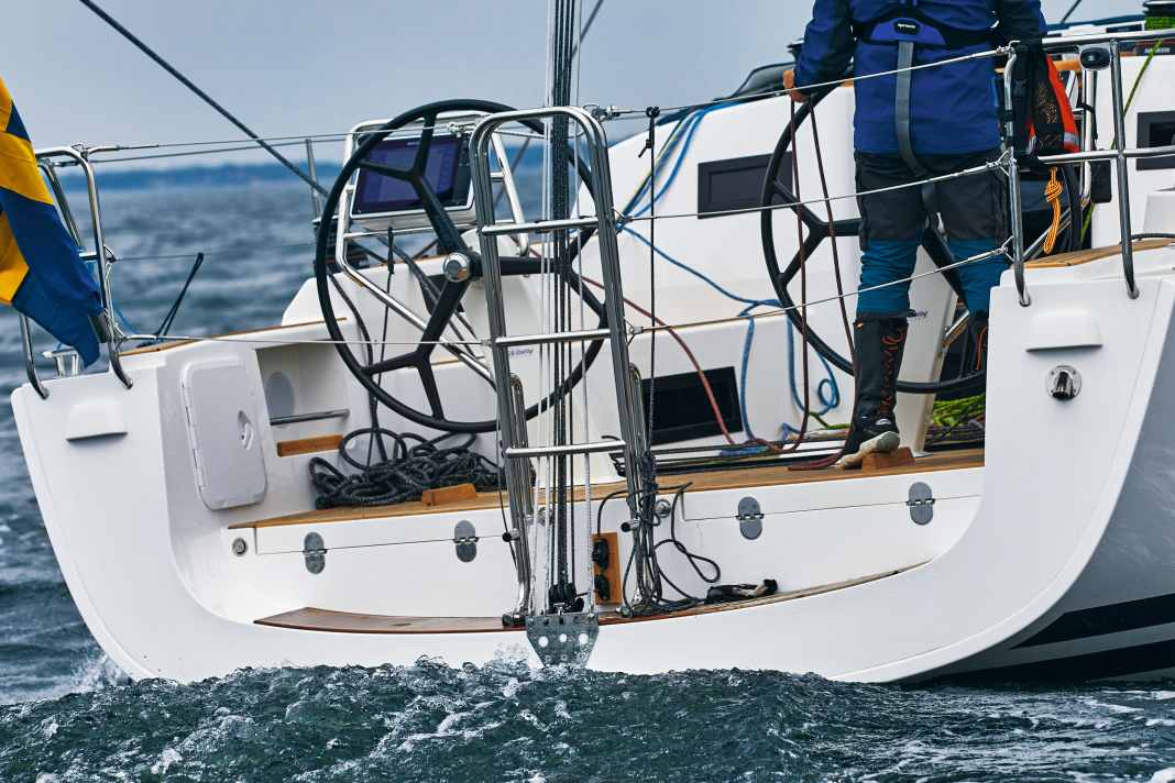 Arcona 385 The massive swim ladder remains folded up when underway. The stern is clearly stepped