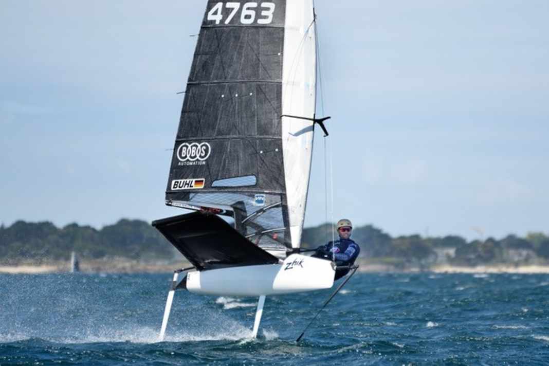 Volo di prova di una vela Tyra-Ply su Motte di Philipp Buhl