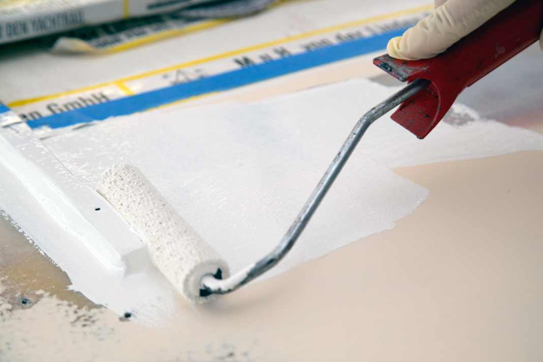 2K primer. For epoxy-based primers, it is sufficient to wash and lightly sand the substrate beforehand