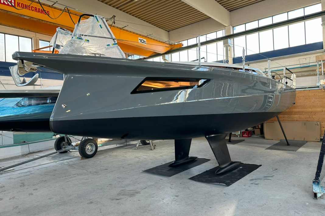 Mit den Kimmkielen geht der Daysailer 1,35 Meter tief