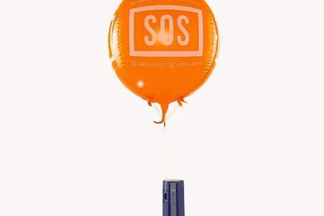 Il pallone segnaletico Airmarker è progettato per volare ad un'altezza di 15 metri e illuminarsi al buio per un massimo di tre giorni.