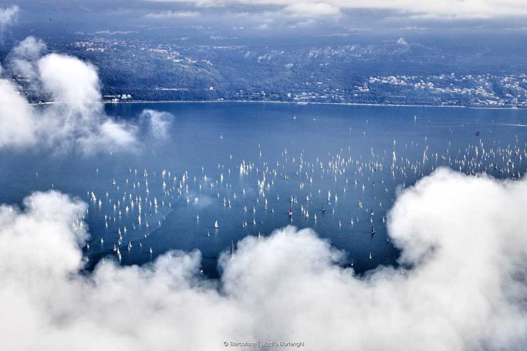 Über den Wolken: Besondere Perspektive auf den Start der diesjährigen Barcolana