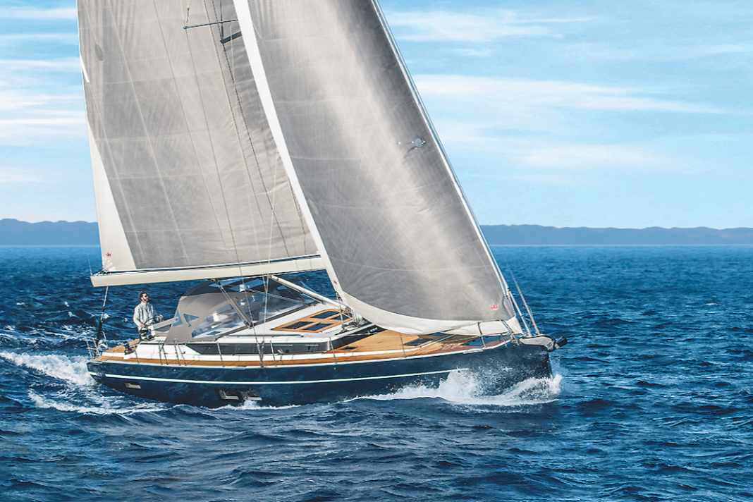 Bavaria C57: tourer molto voluminoso proveniente dalla Germania con molte opzioni di layout da tre a cinque cabine doppie. Ampio garage a poppa per il gommone
