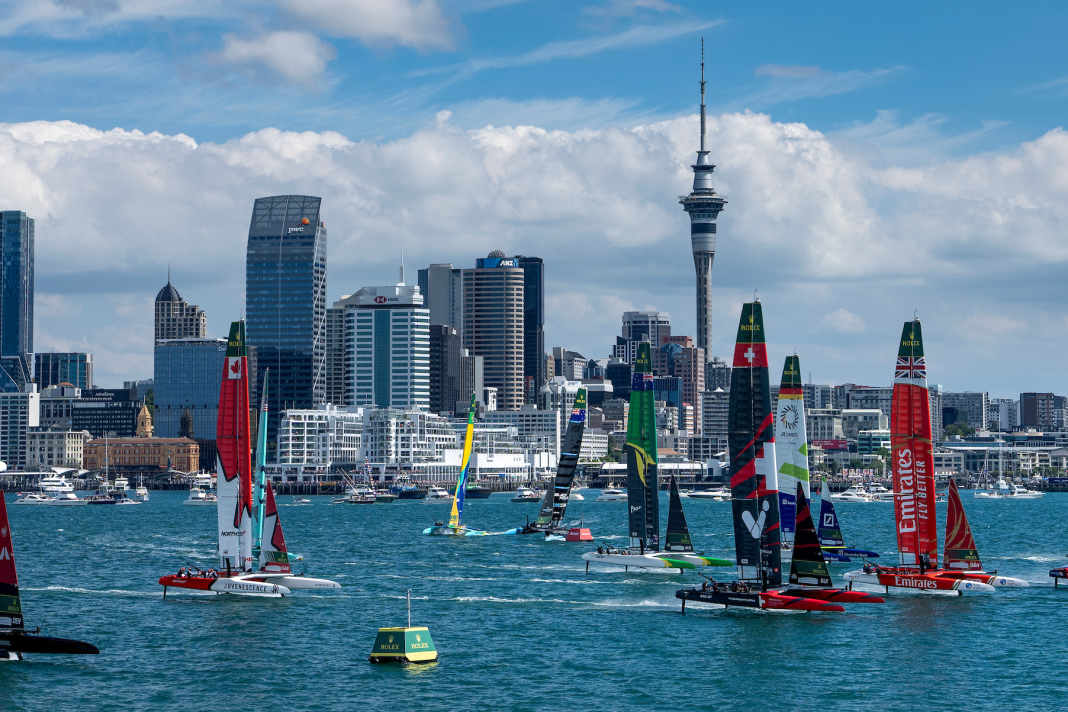 Il primo colpo di partenza del SailGP del nuovo anno è stato sparato questo sabato al largo di Auckalnd.