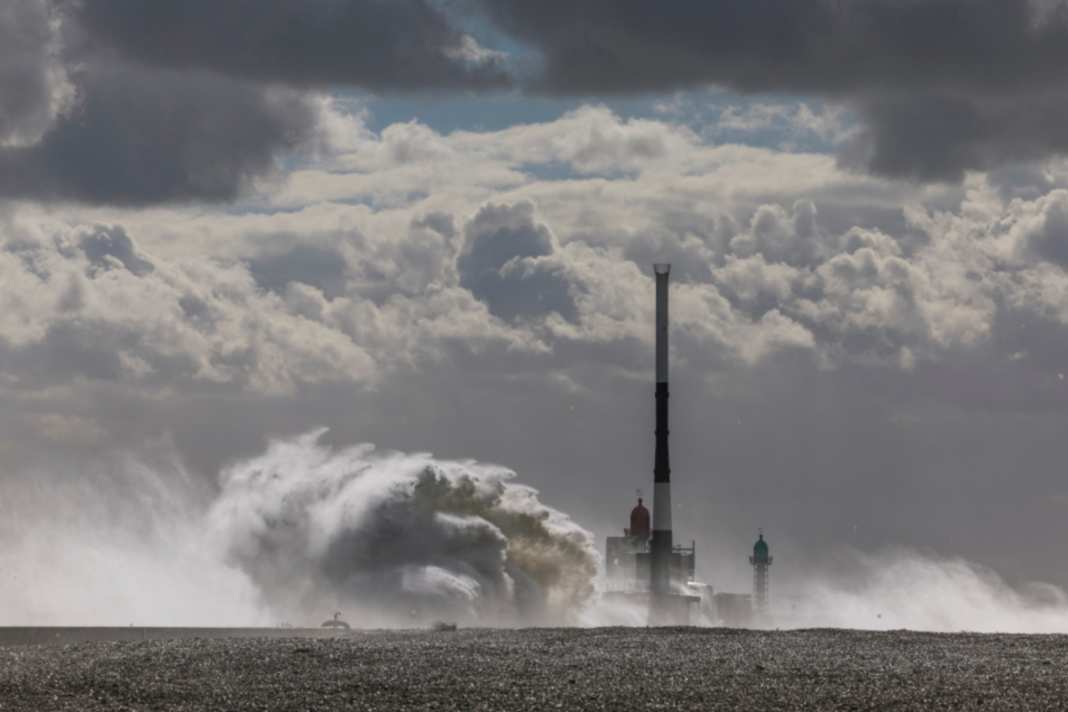 Am Donnerstag hatten sich in Le Havre im Sturm gewaltige Wassermassen aufgetürmt…
