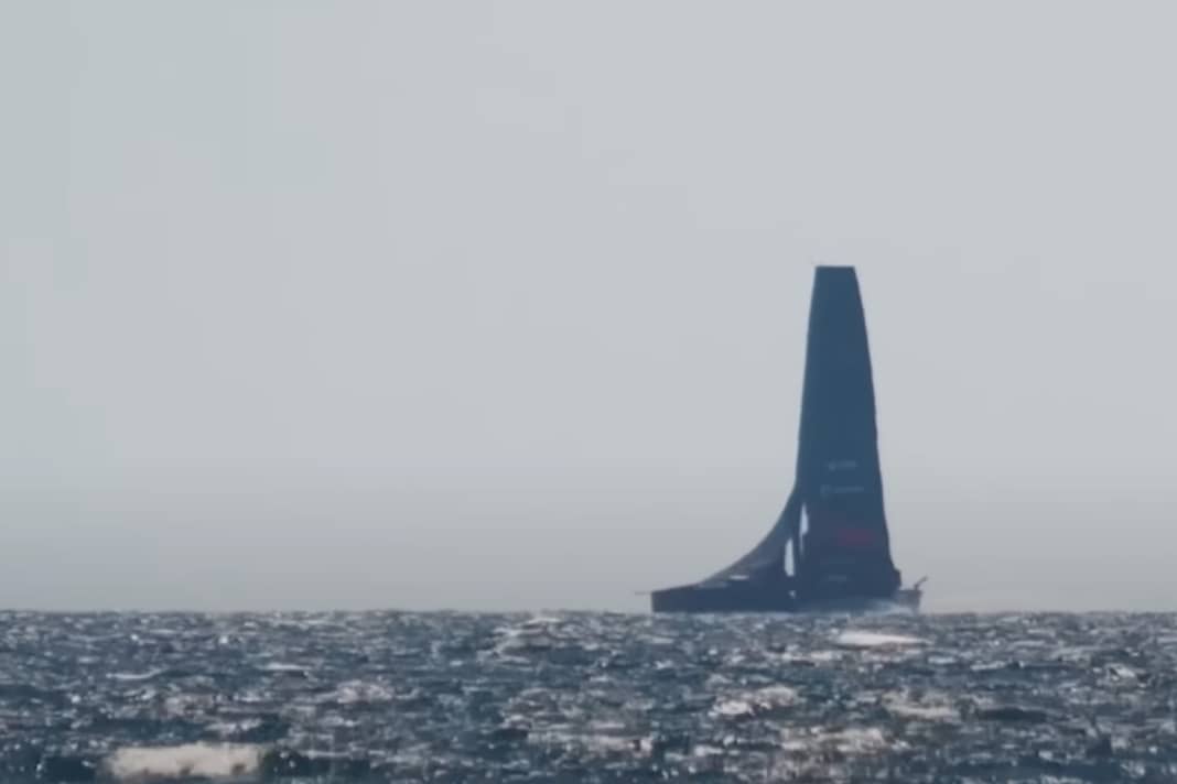 Disaster takes its course, the forestay goes slack
