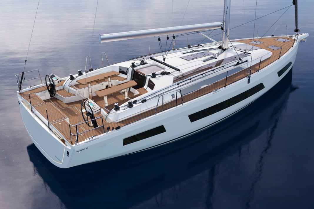Transparent. The many large windows, the numerous hatches and the light strips on the cabin superstructure are striking.