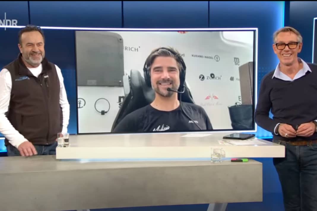 NDR-Moderator Sven Kaulbars (r.) und Experte Tim Kröger im Gespräch mit Boris Herrmann.