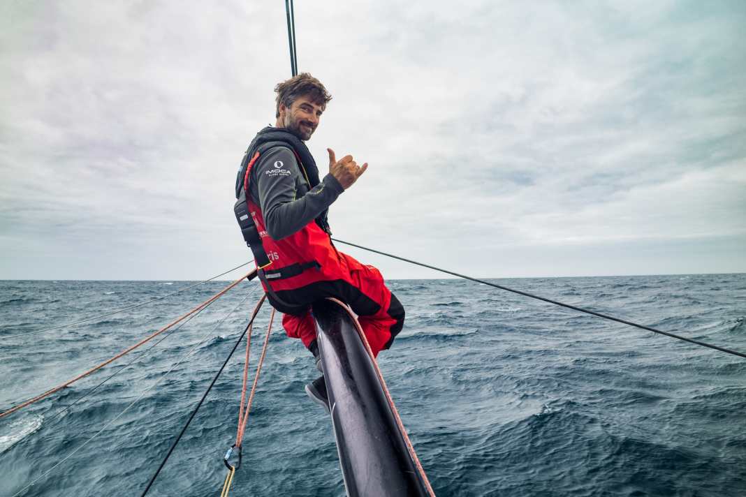 "Malizia – Seaexplorer"-Skipper Boris Herrmann optimistisch auf dem Ausleger