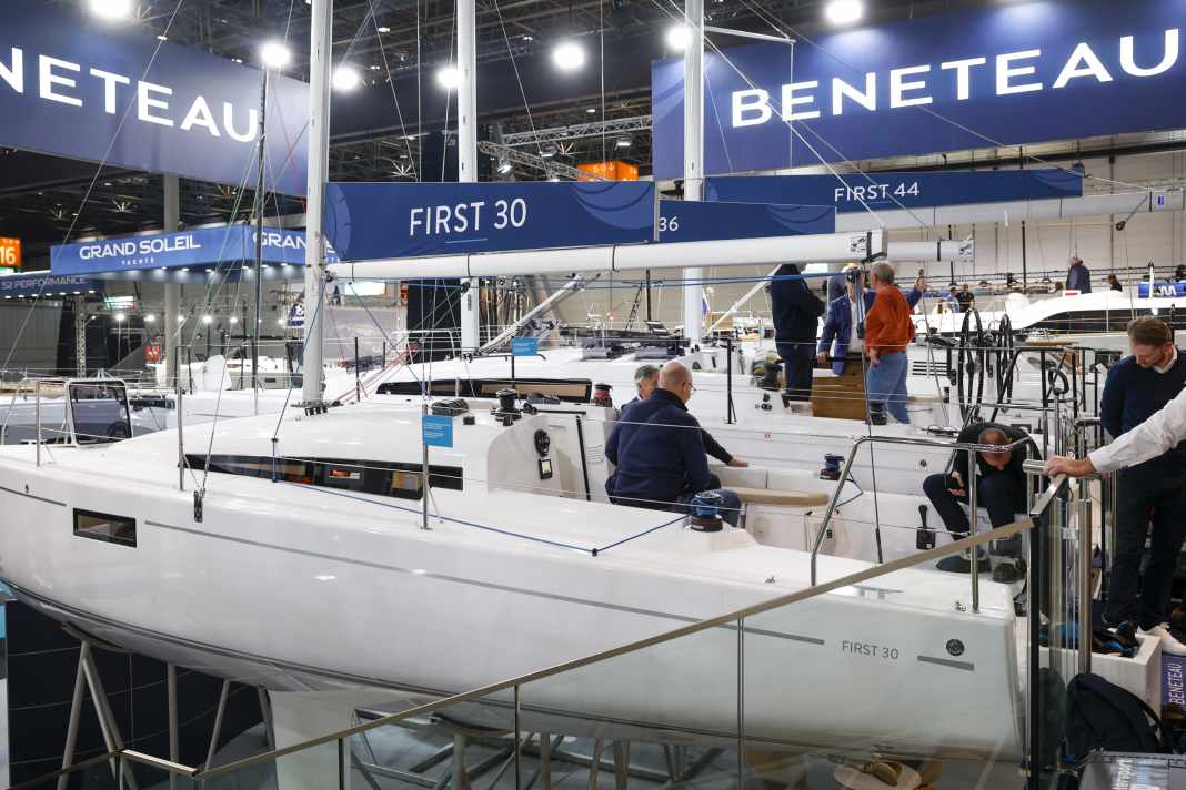 Die First 30 ist zum heimlichen Star auf der Messe avanciert. Viele wollten sich den kleinen Flitzer von Bénéteau ansehen.