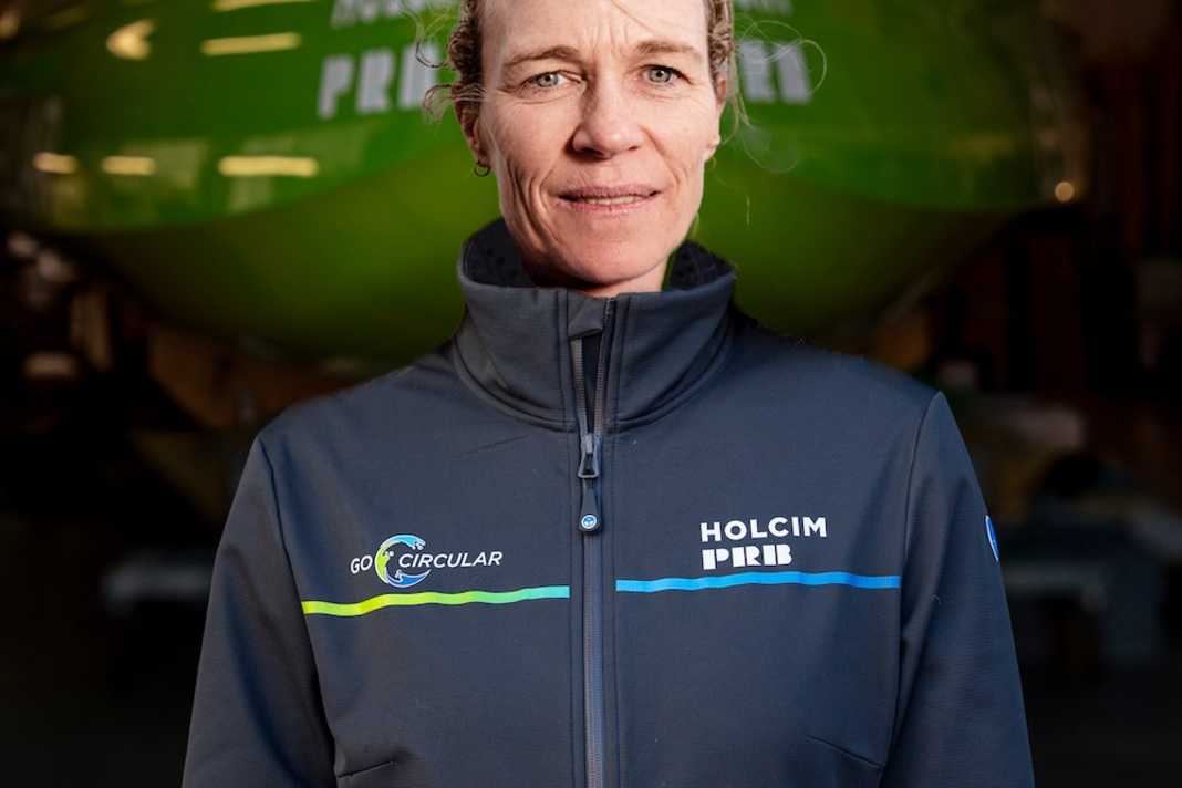 Carolijn Brouwer bringt ihre Stärke als Steuerfrau, Erfahrung aus drei Ocean Races und drei Olympia-Teilnahmen und herausragende Wettkampfstärke ins Team Holcim-PRB ein.