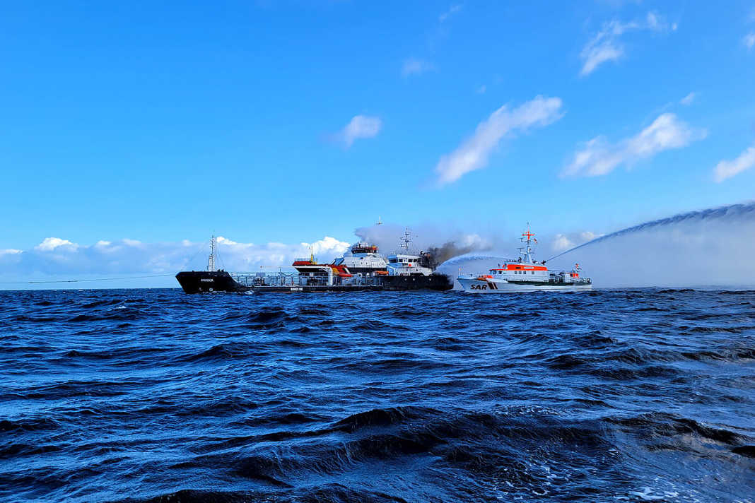 Un incendie s'est déclaré dans la salle des machines du pétrolier "Annika" dans la baie de Mecklembourg.