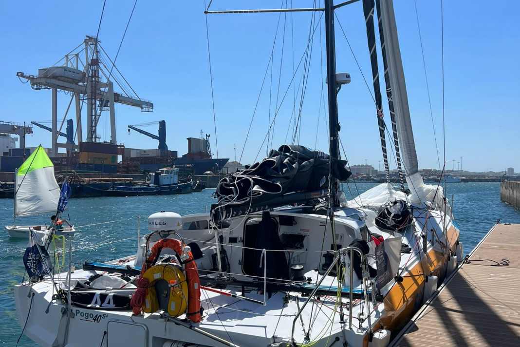 Die "Signforcom" liegt nach dem Ruderbruch sicher in Porto