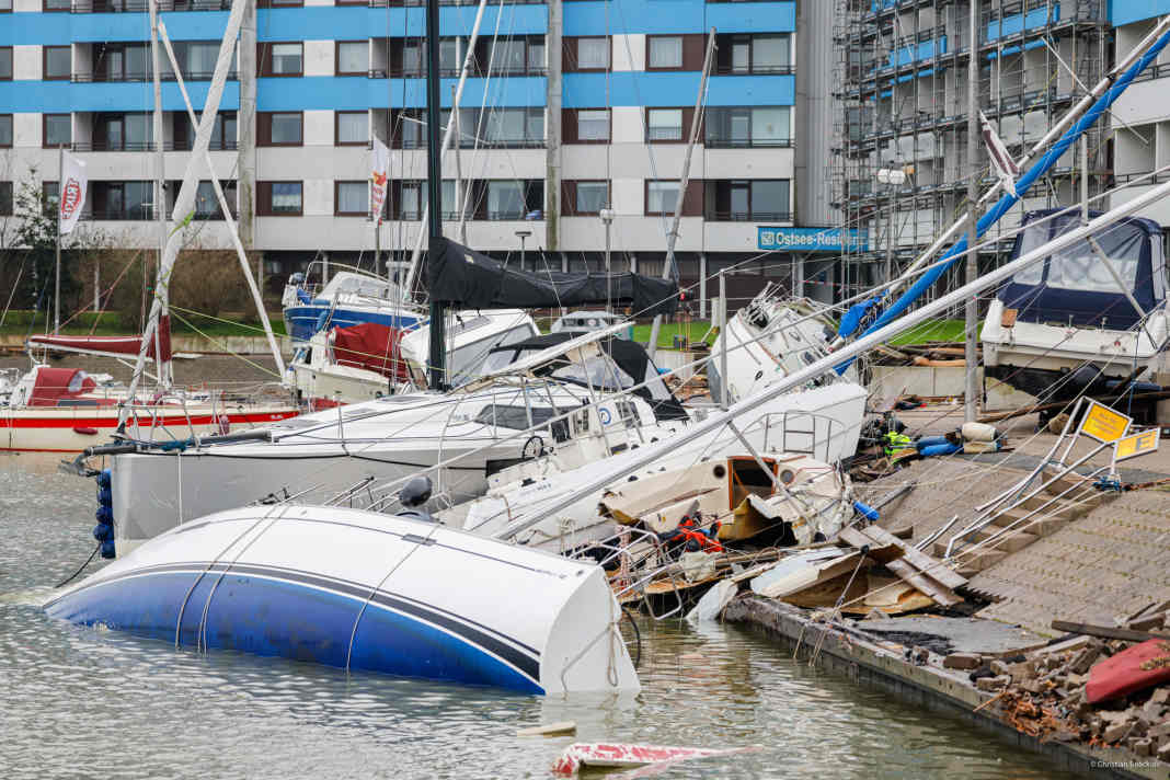 Bilder gesunkener Yachten