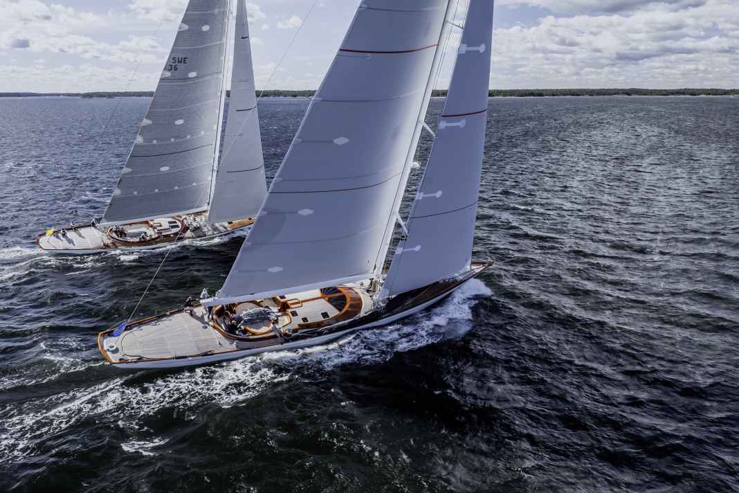 „Gaia“ vs. „Geist“. Hier segelt die Spirit 100 „Gaia“ in Luv von der Spirit 111 „Geist“