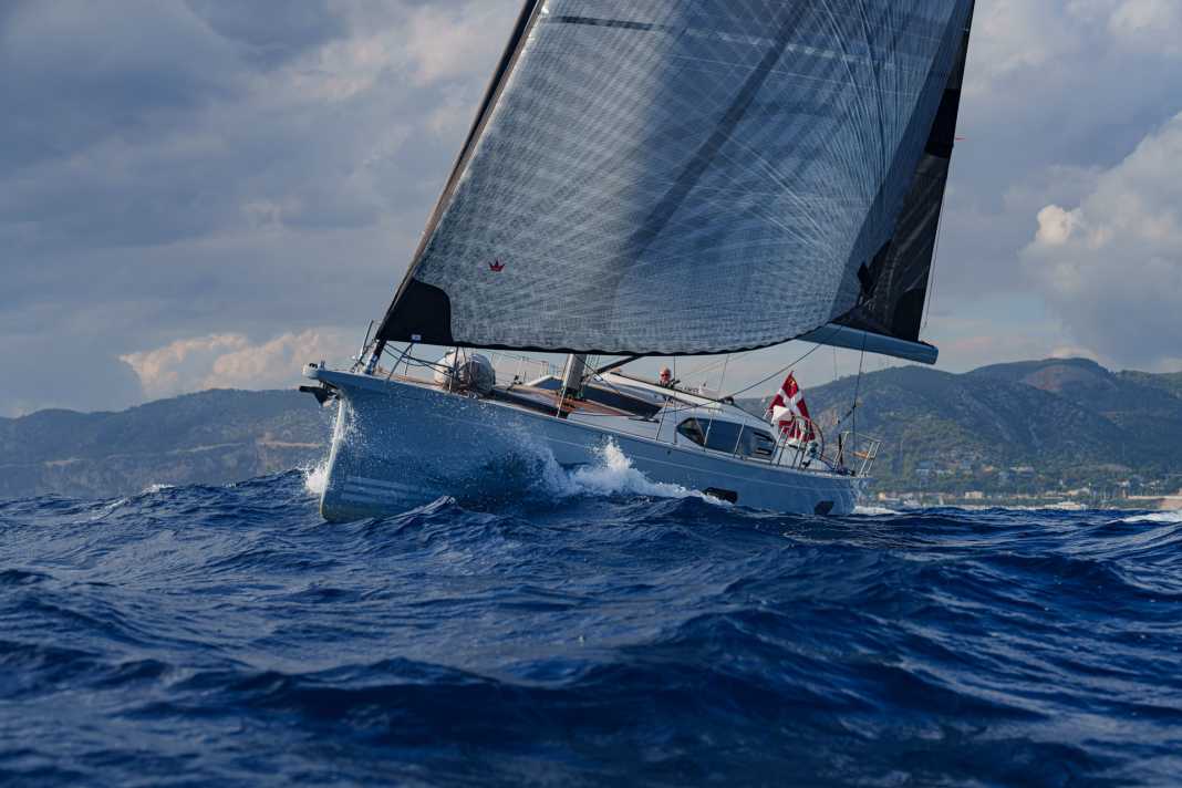 Kann einiges an Wind und Welle ab. X-Yachts jüngstes Blauwasser-Boot überzeugt auf See wie im Hafen oder vor Anker
