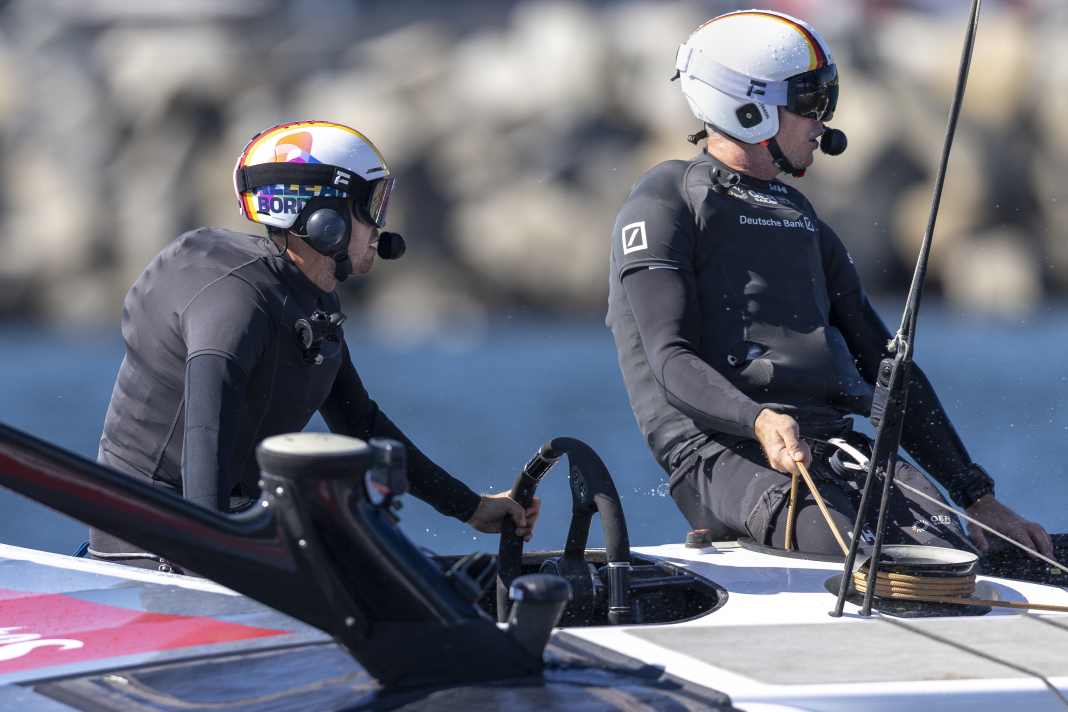 Here Vettel drives the German F50-Foiler.