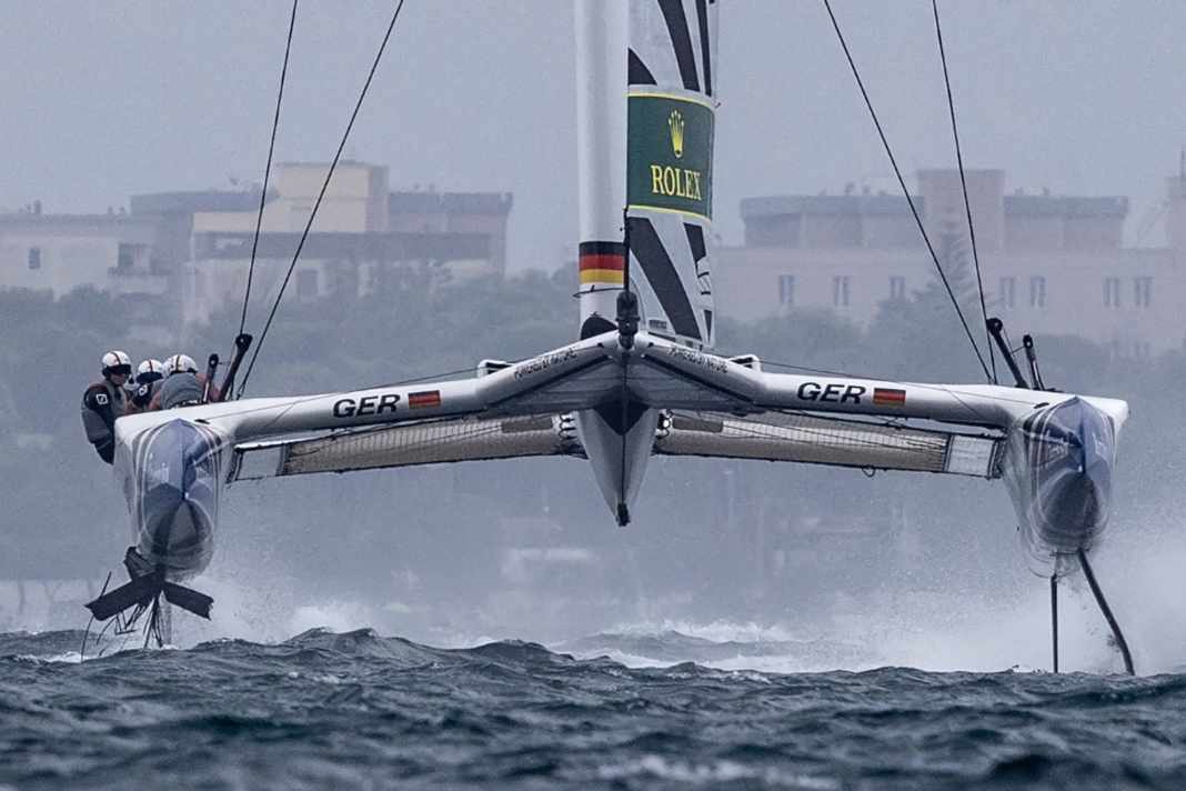 Das Germany SailGP Team im Golf von Tarent