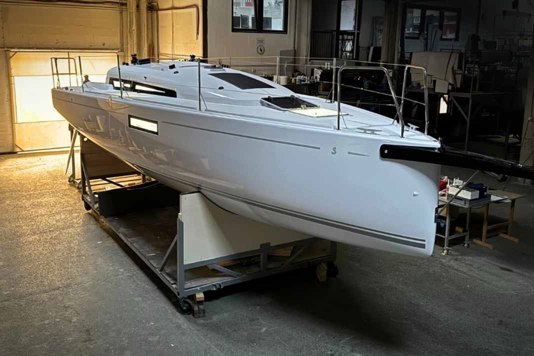 Pronti per il carico. Questa mattina il Beneteau Messestar è partito per il suo viaggio dalla Slovenia a Düsseldorf.