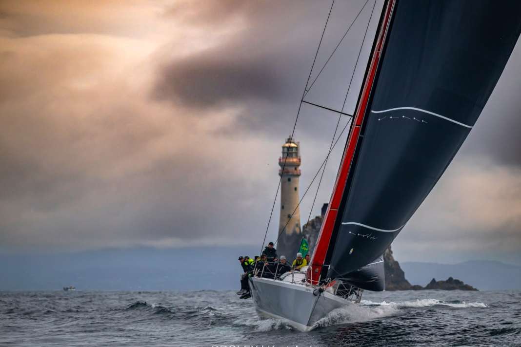 Le "Rafale" d'Henri de Bokay se bat avec l'équipage du skipper Malte Päsler pour une place sur le podium de l'IRC Zero.