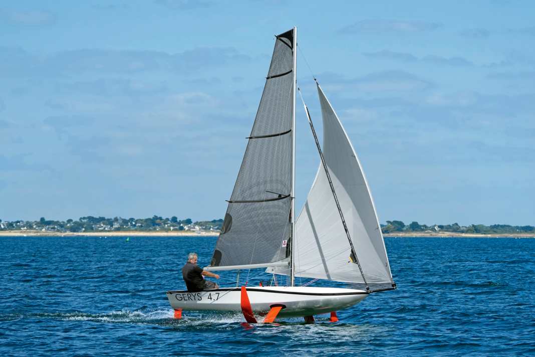 Weird bird: The exotic hull shape with the scow bow characterises the design. The foiler is also easy to handle single-handed