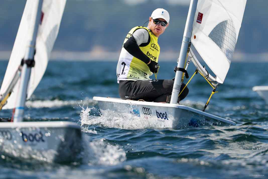 Jean-Baptiste Bernaz feierte 20 Jahre nach seinem ersten Kieler-Woche-Start seinen ersten Sieg auf der Förde