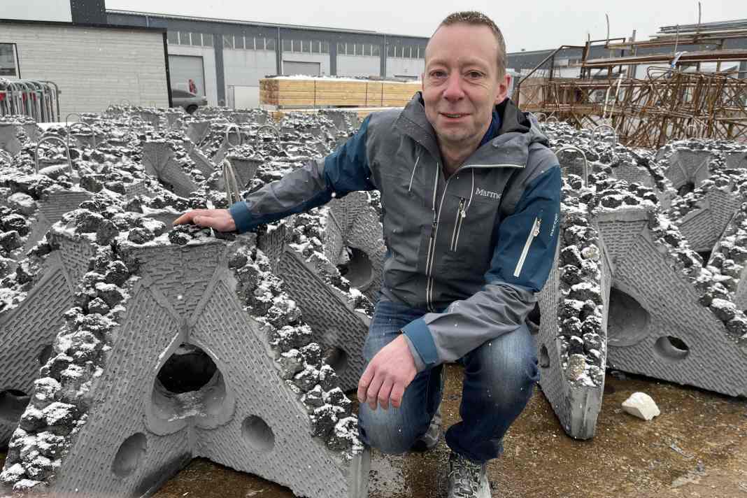 Künstliche Korallenriffe aus Beton sollen das Aussterben der Kaltwasserkoralle in Schwedens Nationalpark Kosterhavet verhindern