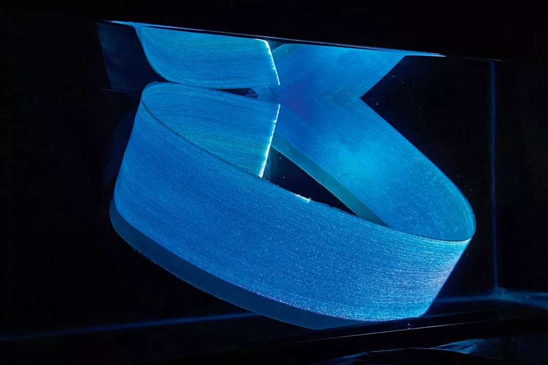 Des fibres lumineuses à LED peuvent être intégrées dans le fuselage.