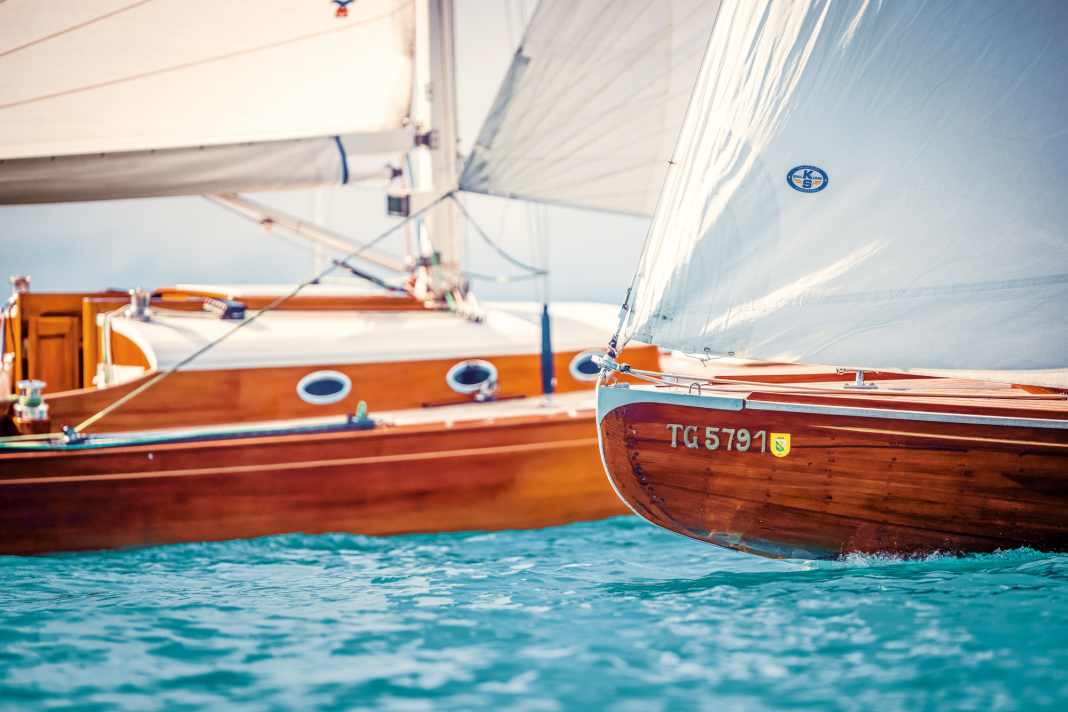 Close together, but without competition. This is what the Classic Weekend is all about