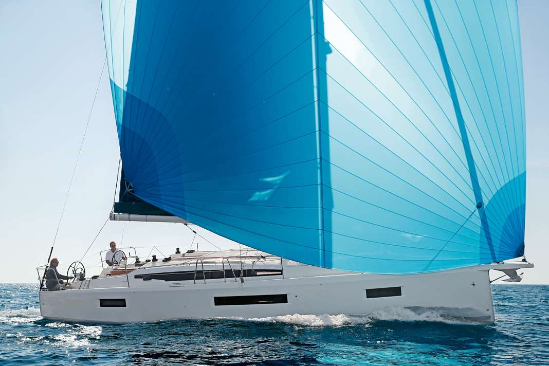 Striking. The long windows in the fuselage and superstructure somewhat conceal the voluminous shape of the 410, whose lines represent the state of the art