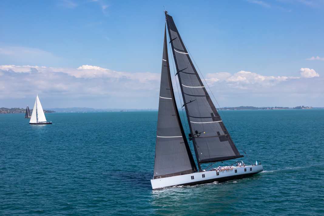 "Sharlou" è partito per la prima volta al largo di Auckland.