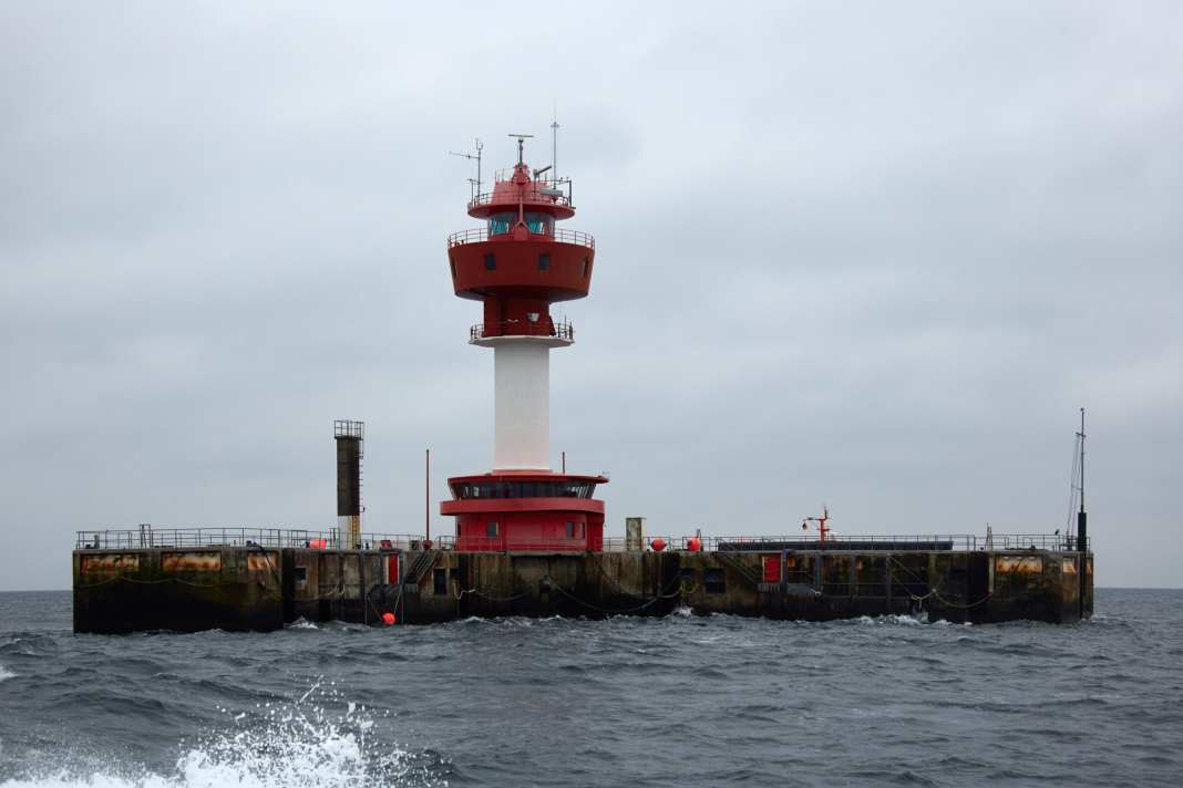 Der Kieler Leuchtturm ist ein Wahrzeichen in der Kieler Bucht