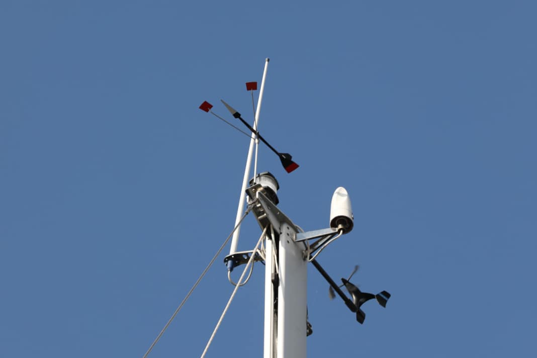 The most widely used wind indicator in the masthead - colloquially known as a clicker - is the Windex model