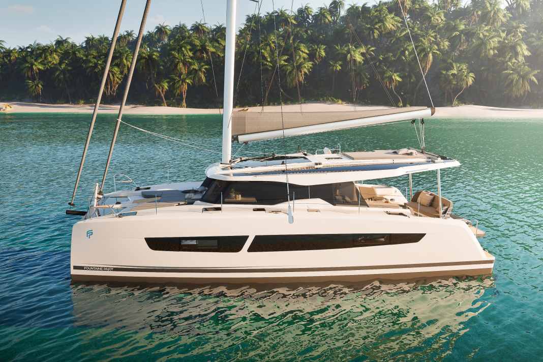 Der positive Decksprung, der eingezogene Steven und die langen Rumpffenster prägen die Optik des neuen 41er von Fountaine Pajot