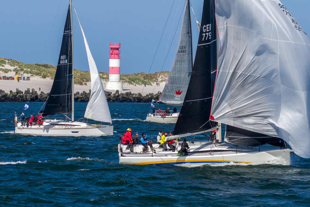 "Ginko", "Toke" und "Edelweiß" beim Start der neuen Langstrecke Helgoland Offshore Triangle