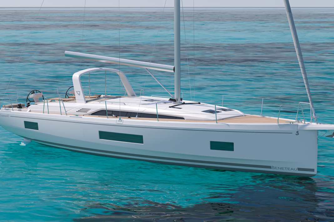 Sporty, modern lines: Flat cabin superstructure, bevelled deck edge, pronounced chine edges and a strongly drawn-in waterline aft.
