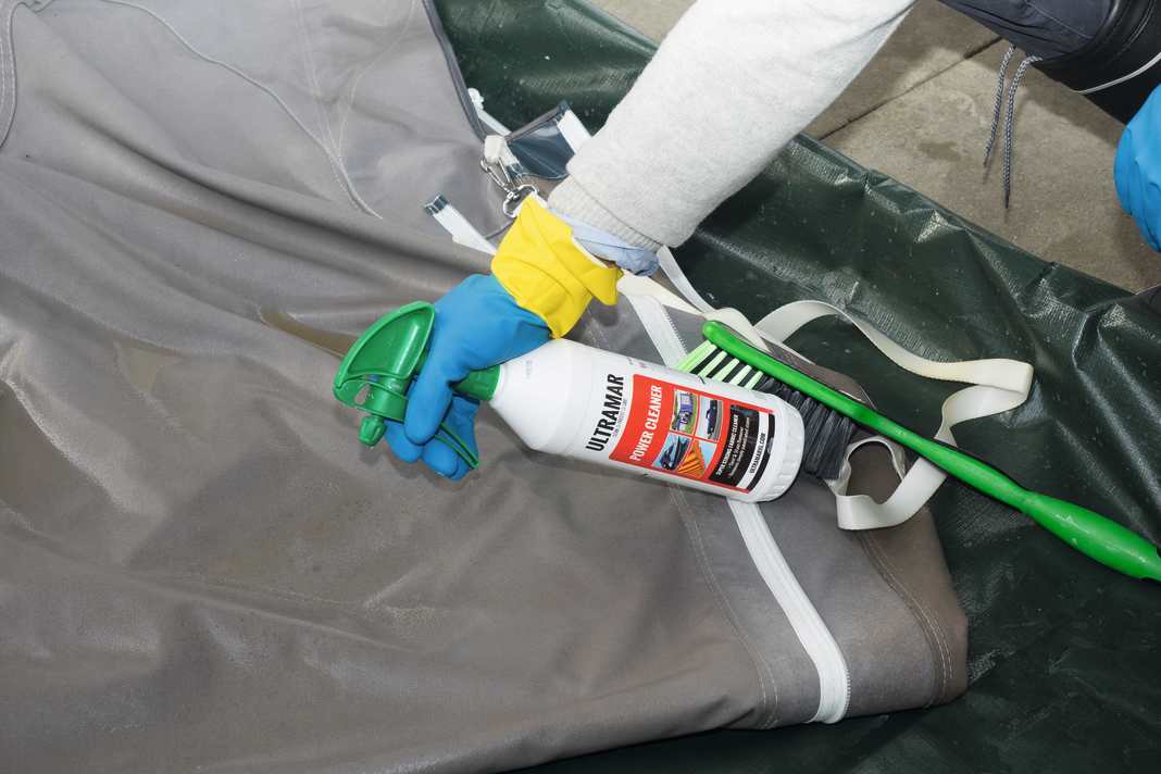 The Power Cleaner contains chlorine and should be sprayed evenly onto the dry cloth