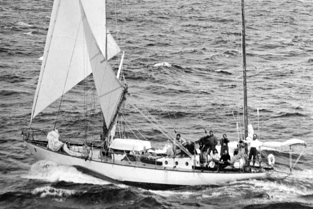 "Pierre de Gdansk" au Cap Horn, photographié à bord du "HMS Endurance".