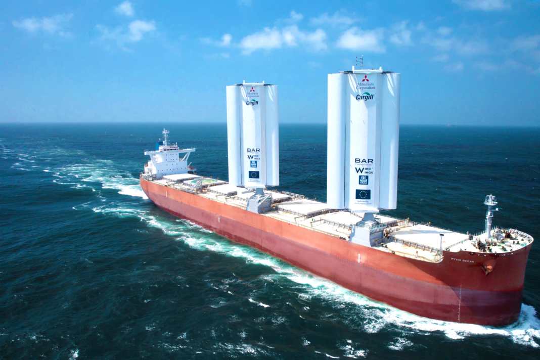En route to Brazil: the bulk carrier "Pyxis Ocean"