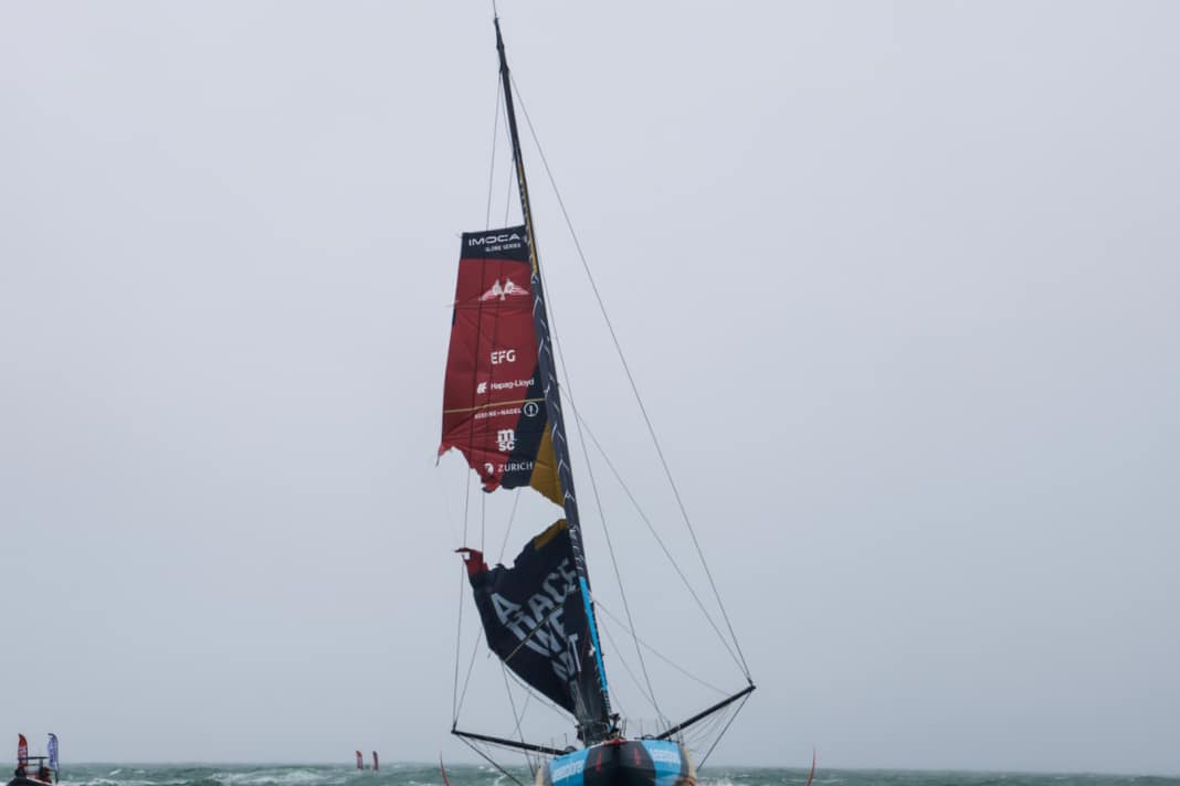 Moment de frayeur après le passage de la ligne d'arrivée : la grand-voile du "Malizia - Seaexplorer" explose