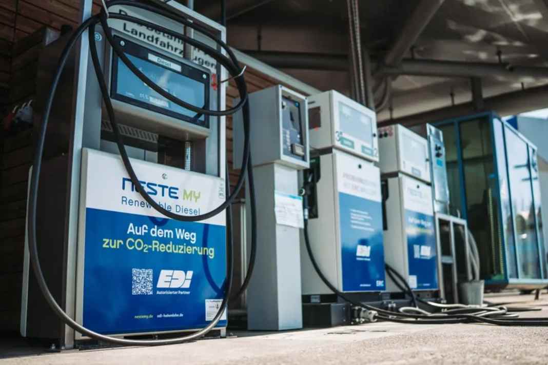 Les pompes à essence le montrent déjà : ici, on trouve des carburants respectueux du climat