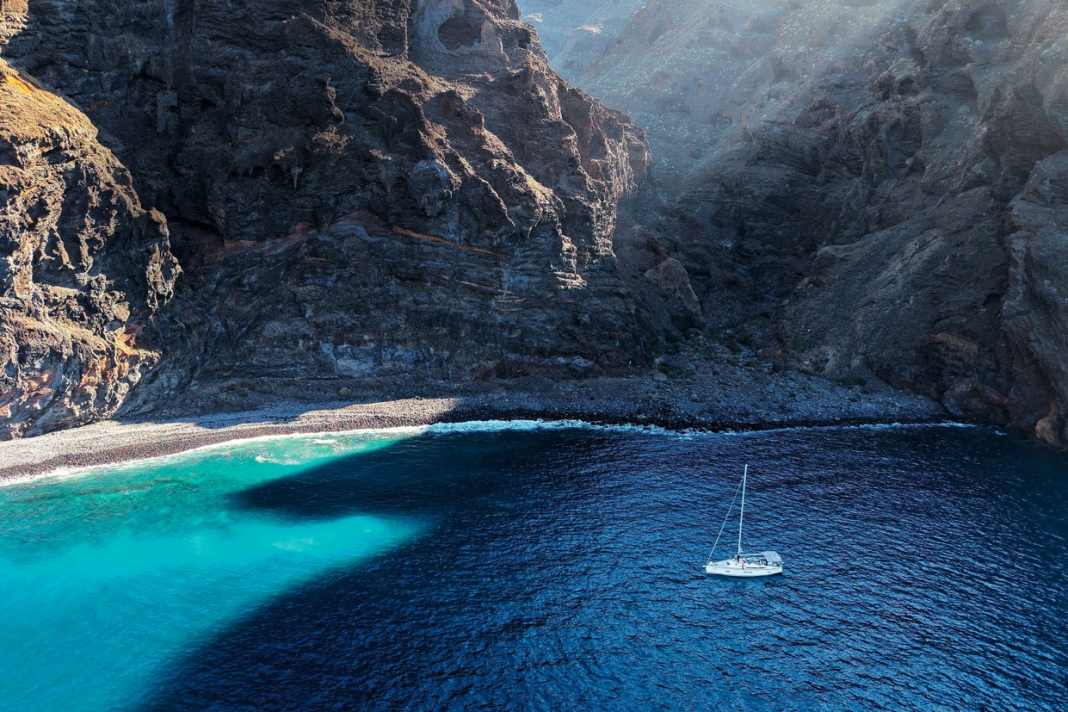 Anchoring off the Playa de Barranco Seco in the west of Tenerife.
