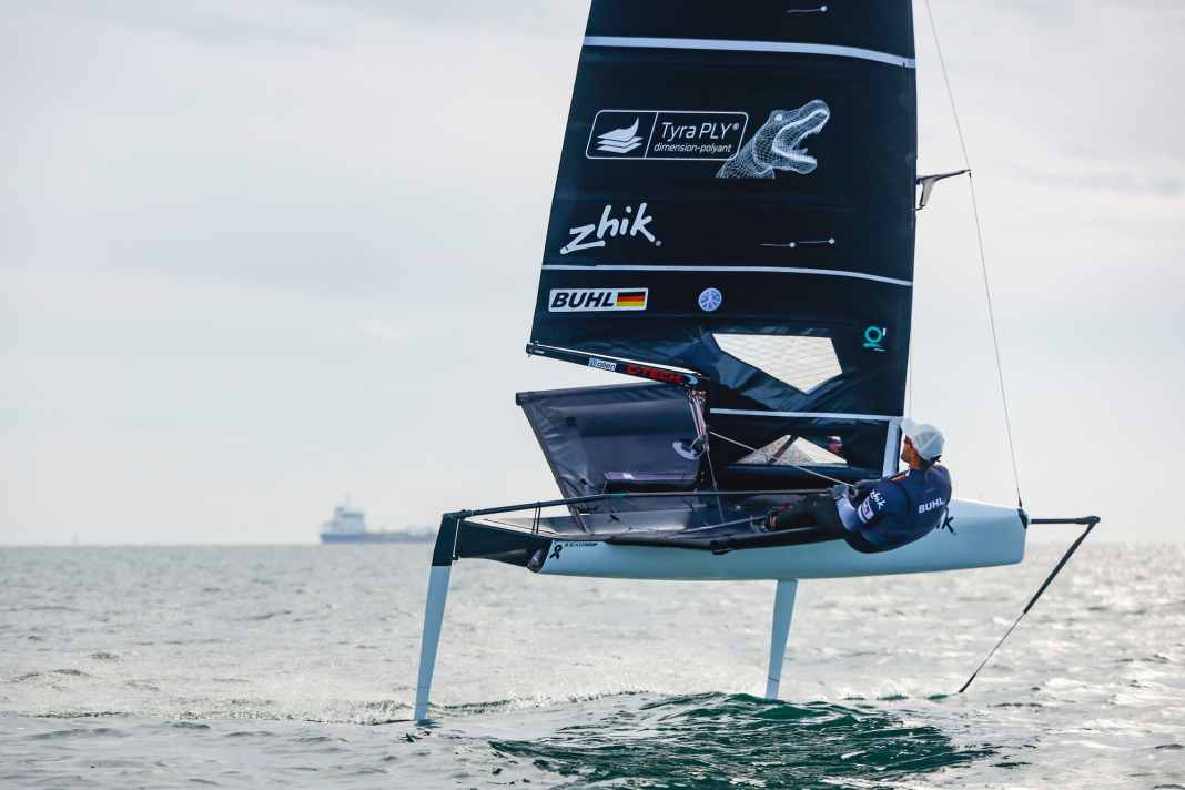 German-Open-Sieger Philipp Buhl beim Motten-Training
