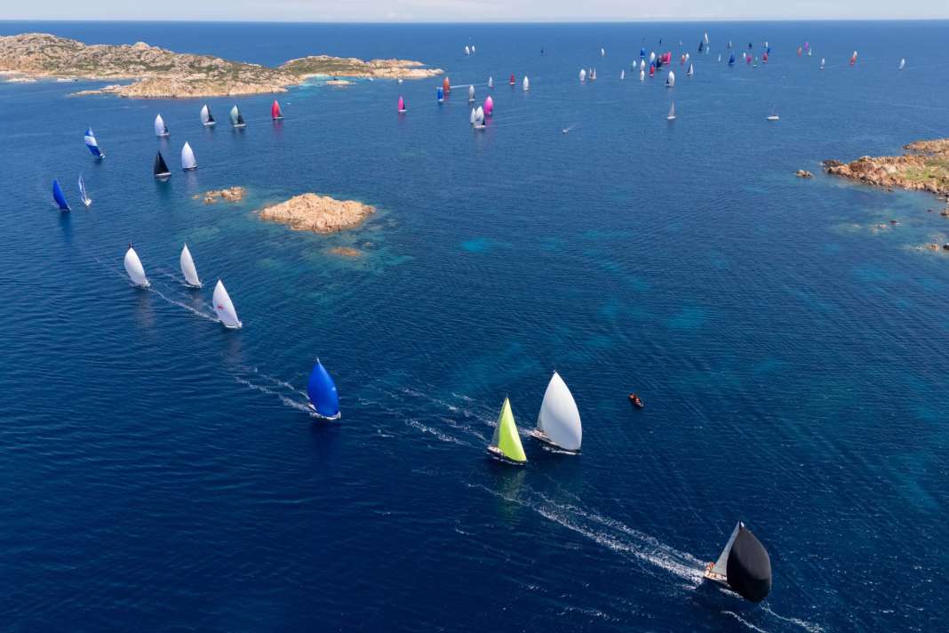 Insgesamt 85 Solaris-Yachten matchten sich an zwei Tagen vor Porto Rotondo