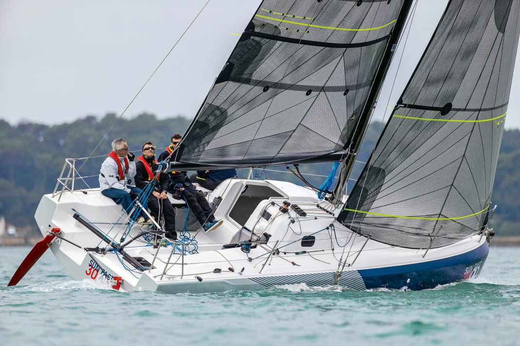 The Sun Fast 30 is laminated with Elium, a new type of resin that can be released from the fibre composite