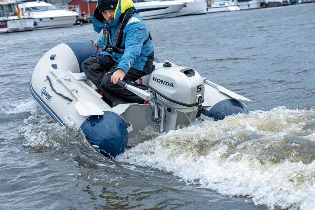 Der Honda BF5D am Test-Dingi